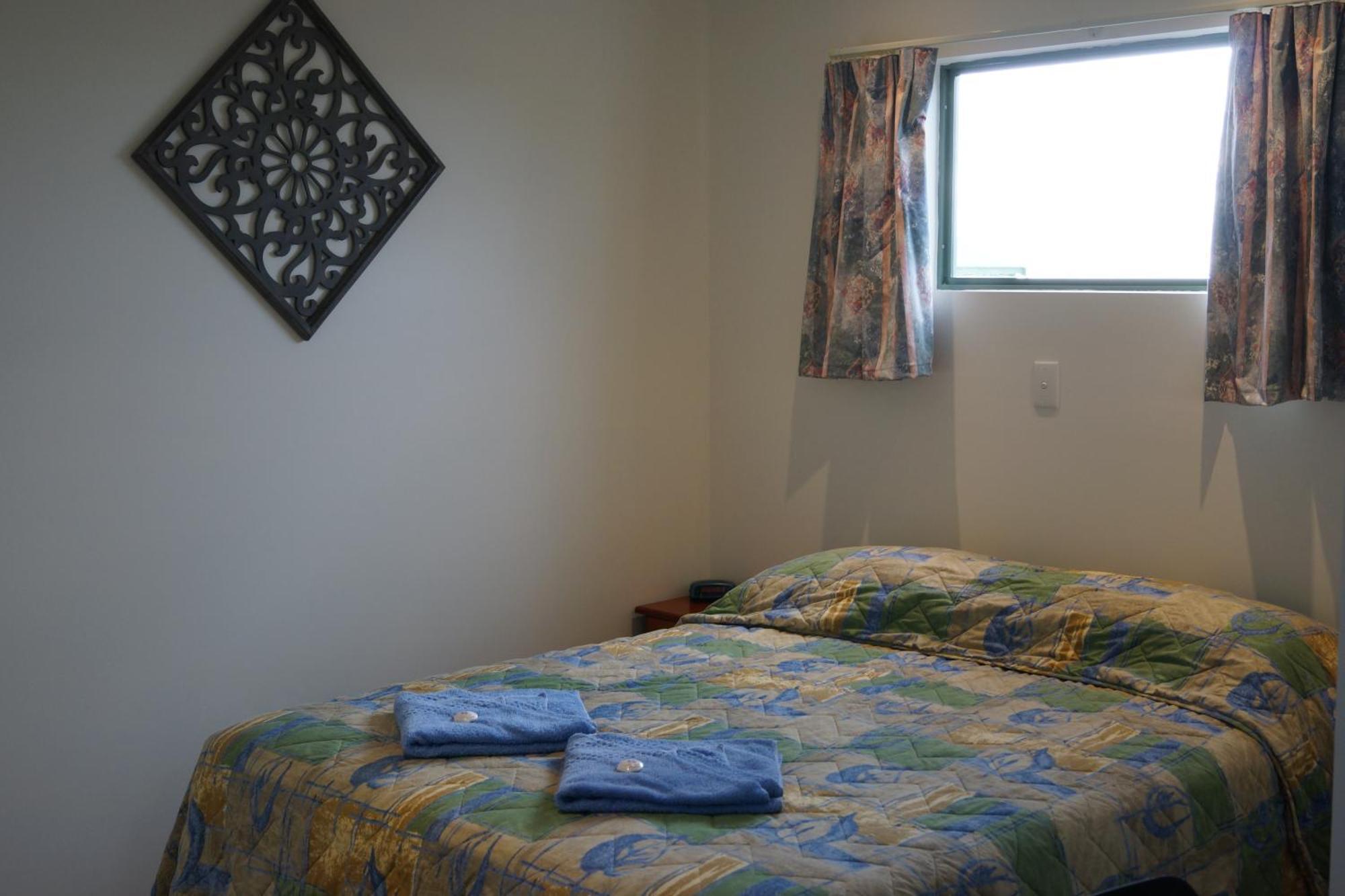 Hotel Lake Albert Caravan Park Meningie Zimmer foto