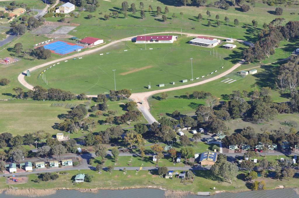 Hotel Lake Albert Caravan Park Meningie Exterior foto