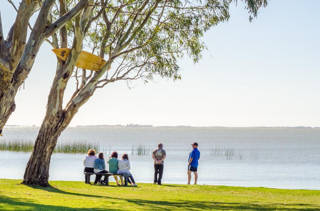 Hotel Lake Albert Caravan Park Meningie Exterior foto